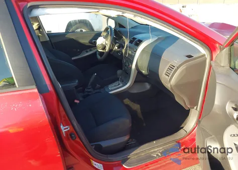 2011 Toyota Corolla S z USA, uszkodzony, nr VIN 2T1BU4EEXBC571352